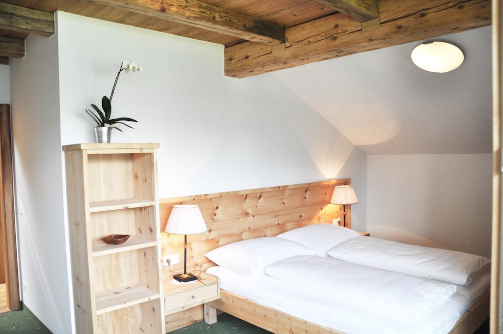 Exklusiv Apartment Scheichl Unterach am Attersee Zimmer foto